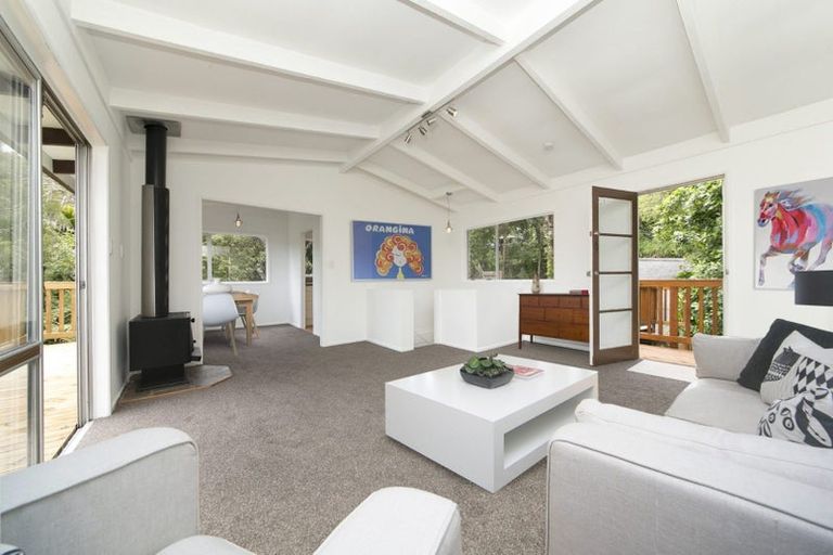 Photo of property in 29 Warner Park Avenue, Laingholm, Auckland, 0604