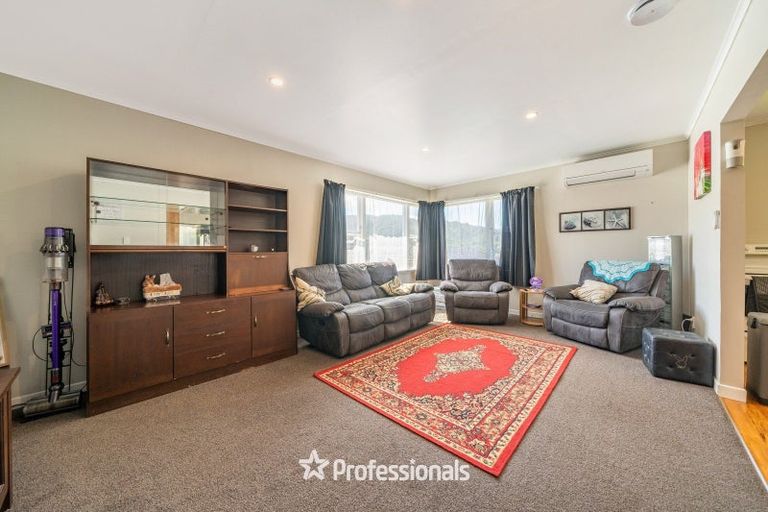 Photo of property in 8 Harlow Grove, Wainuiomata, Lower Hutt, 5014