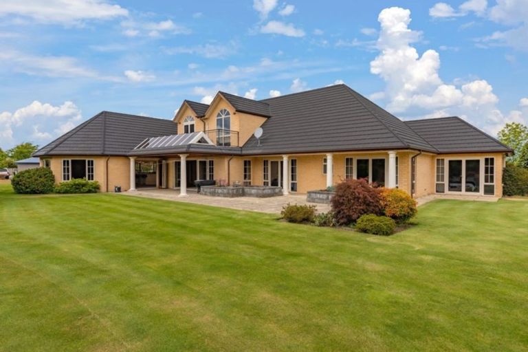 Photo of property in 9 Stonebridge Way, Prebbleton, 7604