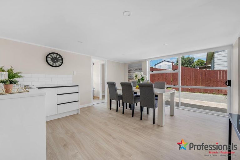 Photo of property in 27 Takanini Road, Takanini, 2112