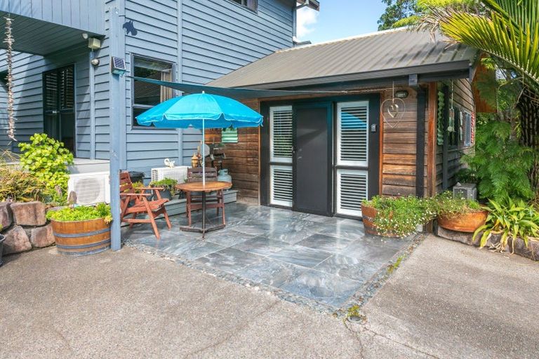 Photo of property in 5 Rewa Rewa Valley, Tairua, 3508