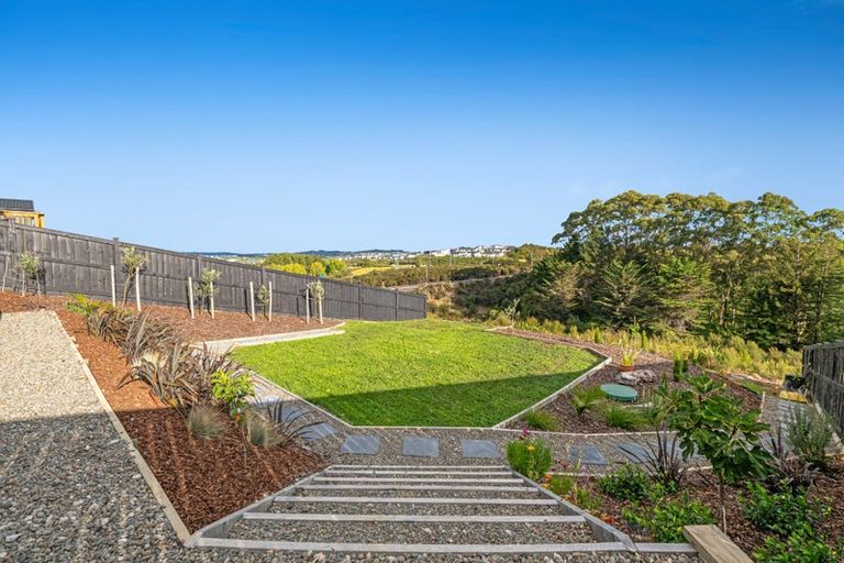 Photo of property in 34 Paparahi Place, Wainui, Silverdale, 0992