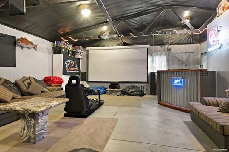 Photo of property in 86 Hull Road, Waiuku, 2682