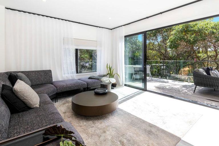 Photo of property in 2/47 Drake Street, Howick, Auckland, 2014