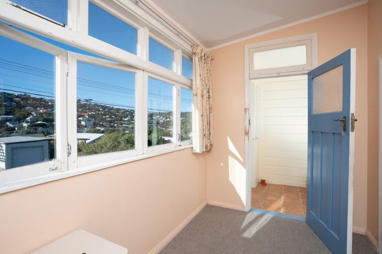Photo of property in 42 Eden Street, Island Bay, Wellington, 6023
