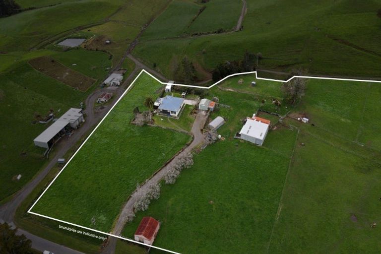 Photo of property in 614 Lincoln Road, Everett Park, Inglewood, 4389