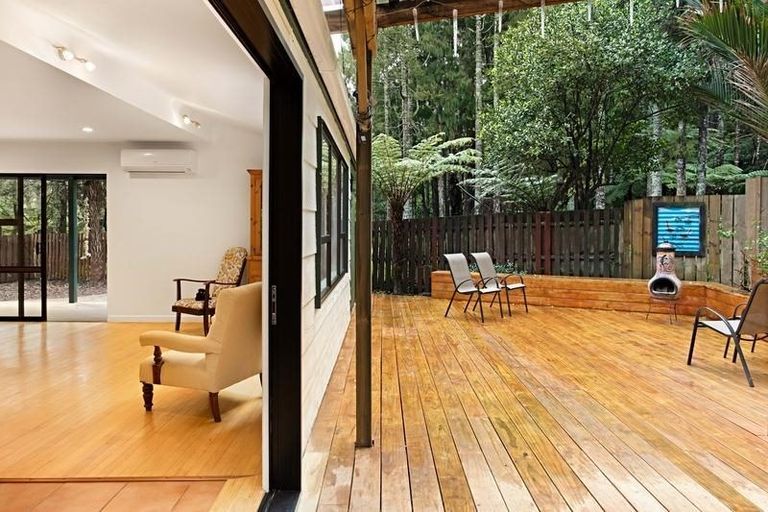 Photo of property in 305 Huia Road, Titirangi, Auckland, 0604