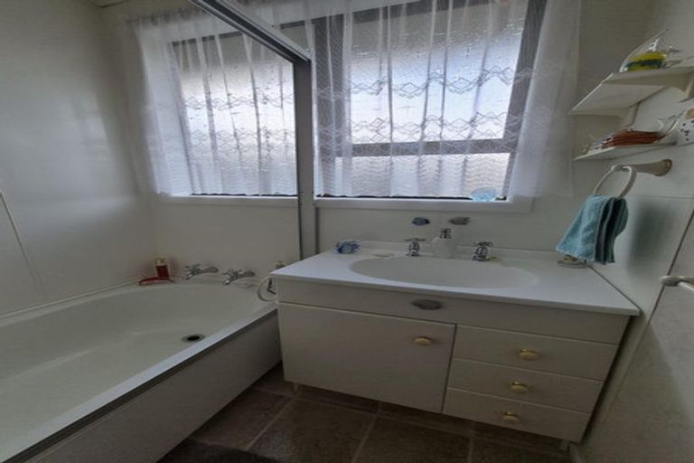 Photo of property in 17 Girvan Place, Tokoroa, 3420