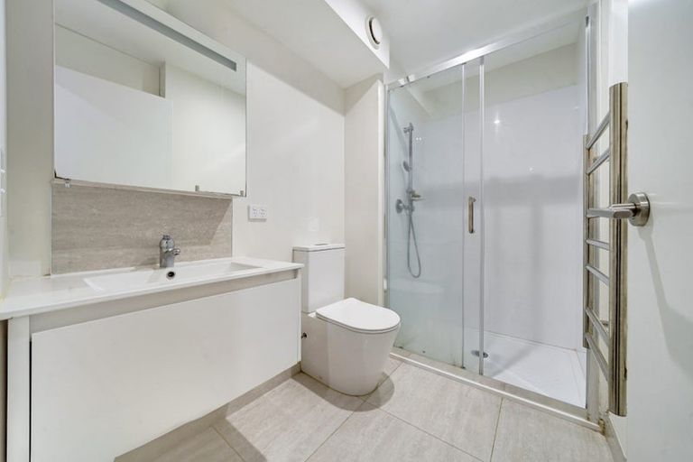 Photo of property in 206/8 Gray Avenue, Mangere East, Auckland, 2024