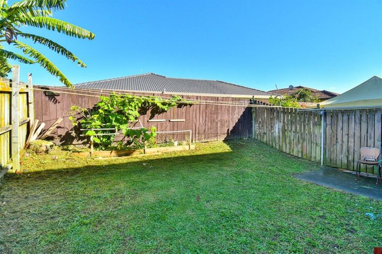Photo of property in 98a Naylors Drive, Mangere, Auckland, 2022