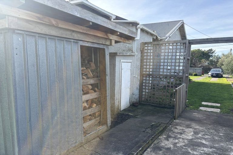 Photo of property in 6 Malcolm Street, Martinborough, 5711