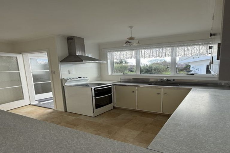 Photo of property in 22 Ngahere Street, Otumoetai, Tauranga, 3110
