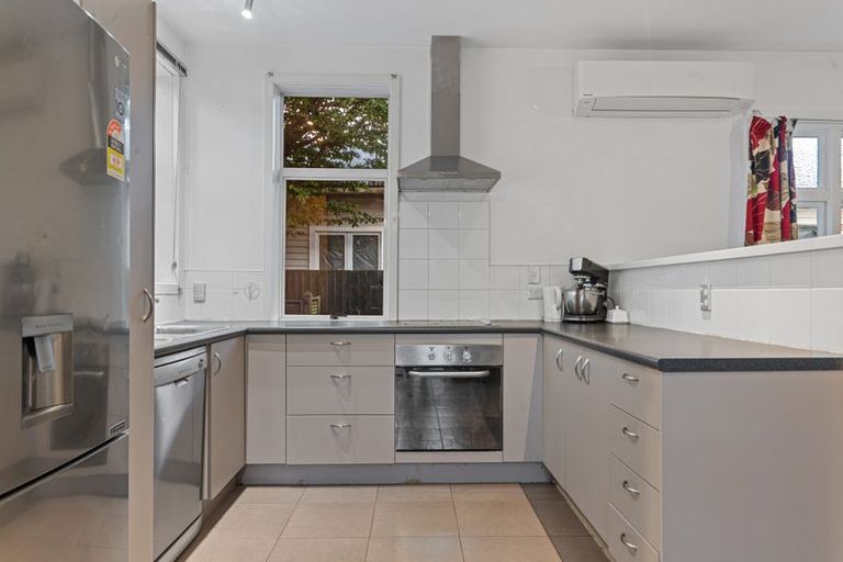 Photo of property in 6 Lionel Street, Avonside, Christchurch, 8061