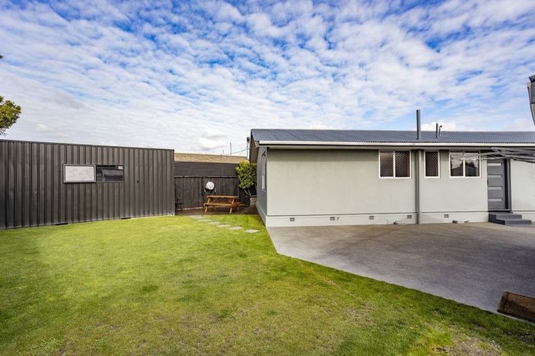 Photo of property in 28 Shetland Street, Woolston, Christchurch, 8062