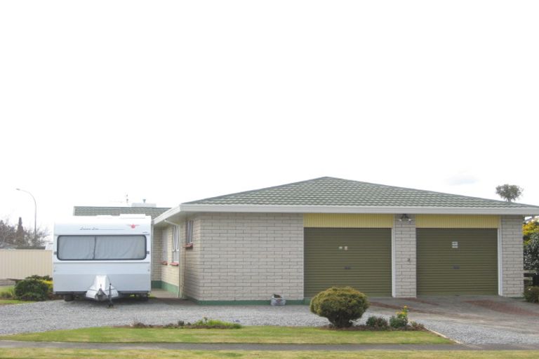 Photo of property in 26 Oberon Street, Stratford, 4332