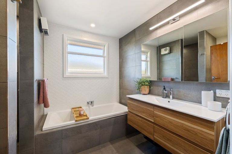 Photo of property in 241 Lake Terrace Road, Shirley, Christchurch, 8061