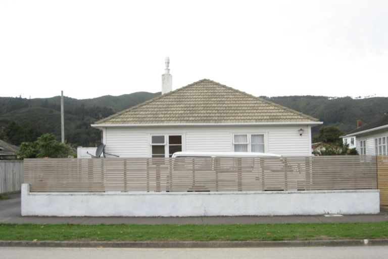 Photo of property in 62 Hewer Crescent, Naenae, Lower Hutt, 5011