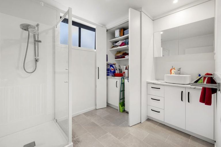 Photo of property in 6 Helen Place, Raglan, 3225