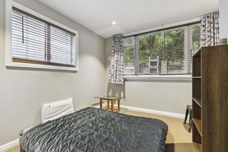 Photo of property in 67 Garden Road, Northland, Wellington, 6012