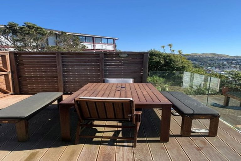 Photo of property in 14 Rice Crescent, Newlands, Wellington, 6037