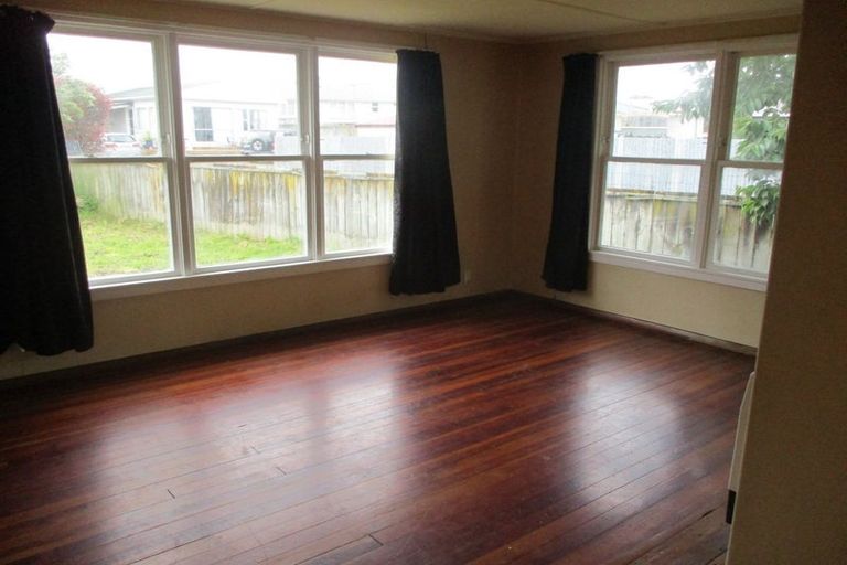 Photo of property in 14 Vincent Drive, Levin, 5510