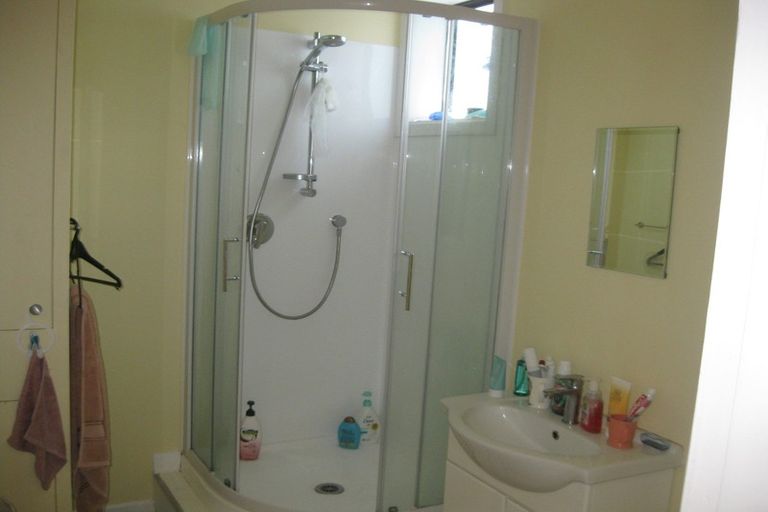 Photo of property in 196 Glenmore Street, Northland, Wellington, 6012