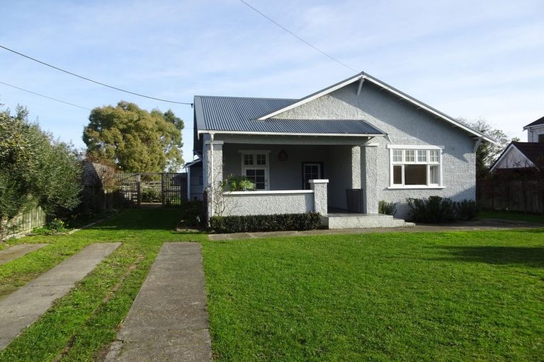 Photo of property in 6 Malcolm Street, Martinborough, 5711