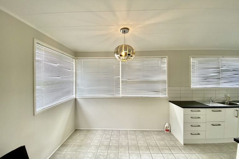 Photo of property in 73 Friesian Drive, Mangere, Auckland, 2022