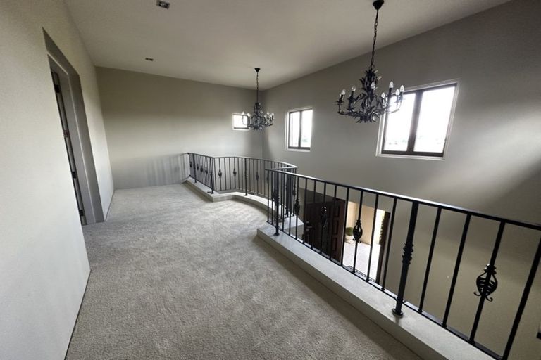 Photo of property in 35 Hayfield Way, Karaka, Papakura, 2113