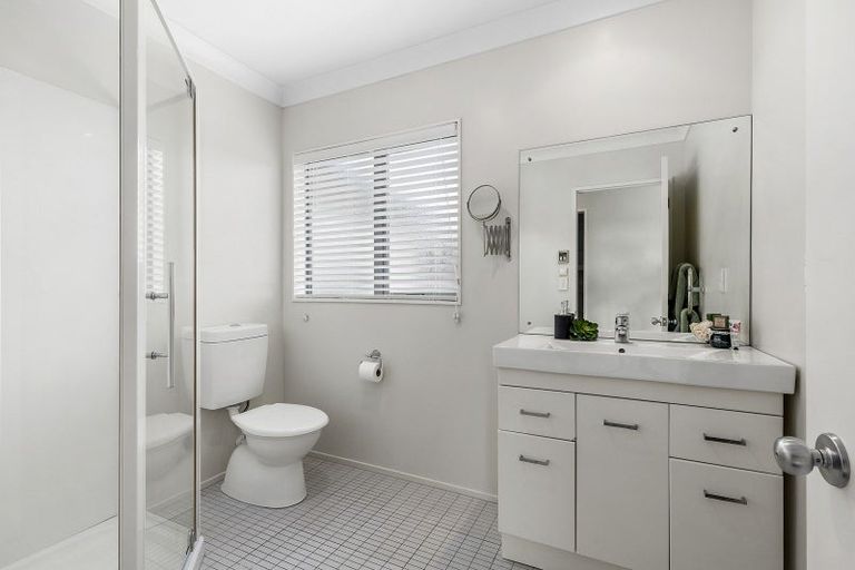 Photo of property in 4 Edington Grove, Churton Park, Wellington, 6037
