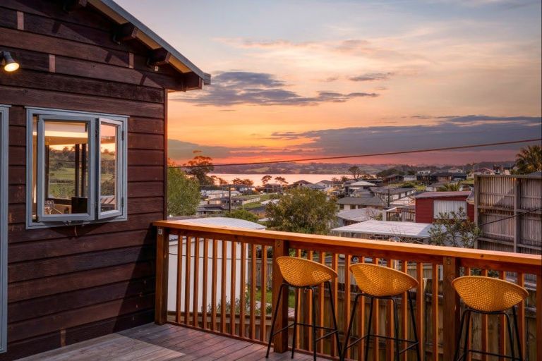 Photo of property in 8 Brigitte View, Snells Beach, 0920