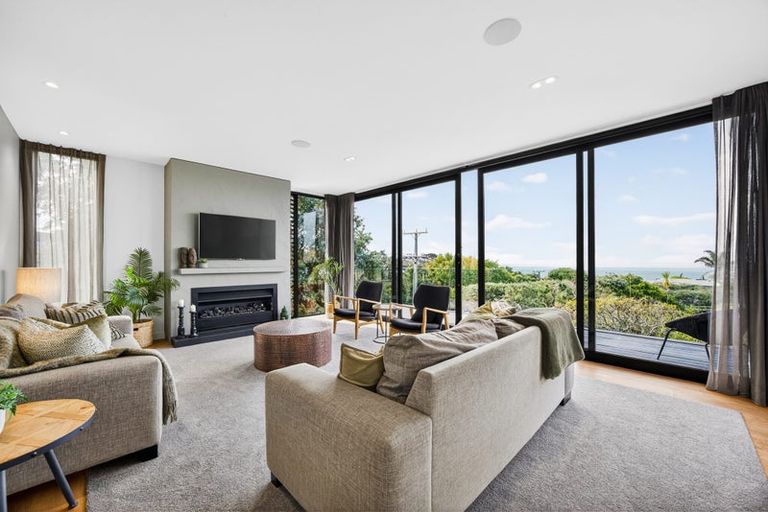 Photo of property in 24 Park Rise, Campbells Bay, Auckland, 0630