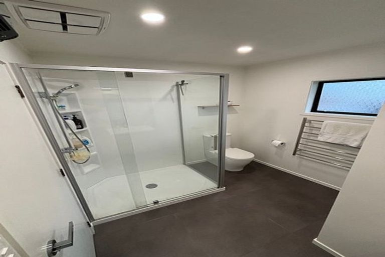 Photo of property in 5 Strid Road, Te Atatu South, Auckland, 0610