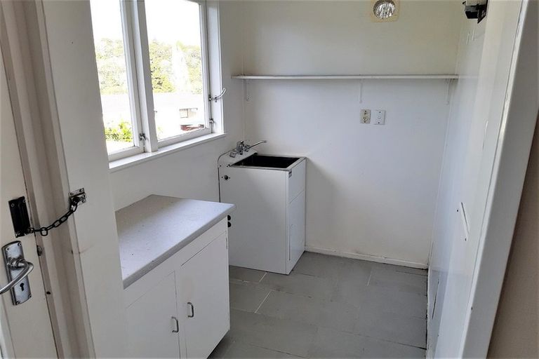 Photo of property in 81 Lauderdale Road, Birkdale, Auckland, 0626