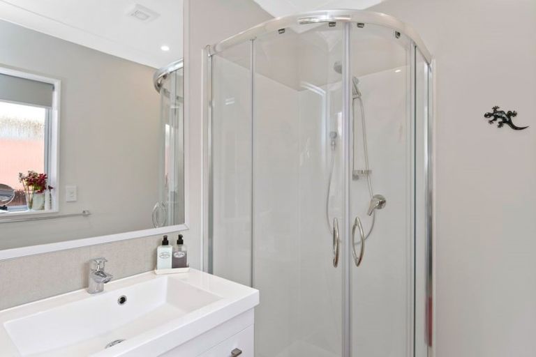 Photo of property in 52 Russley Drive, Mount Maunganui, 3116