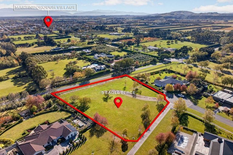 Photo of property in 5 Eagle Place, Martinborough, 5711