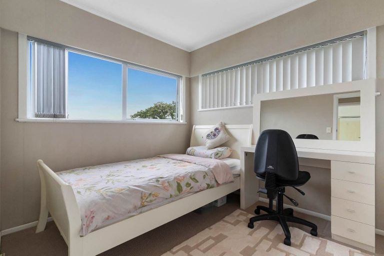 Photo of property in 714 East Coast Road, Pinehill, Auckland, 0632