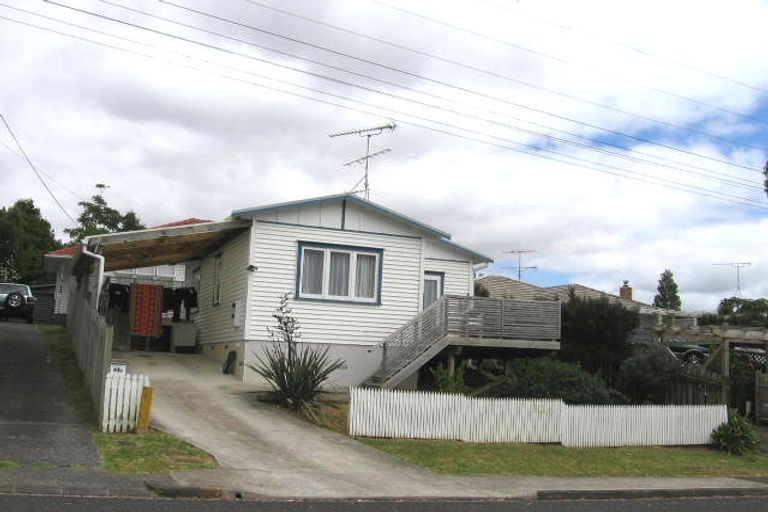 Photo of property in 41 Chippendale Crescent, Birkdale, Auckland, 0626