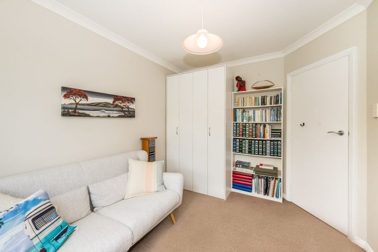 Photo of property in 118 Raumati Road, Raumati Beach, Paraparaumu, 5032