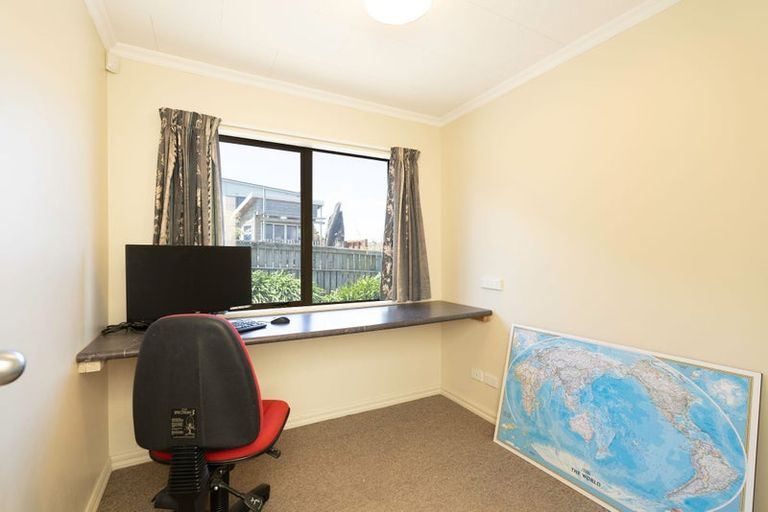 Photo of property in 4 Arataki Grove, Waitarere Beach, Levin, 5510