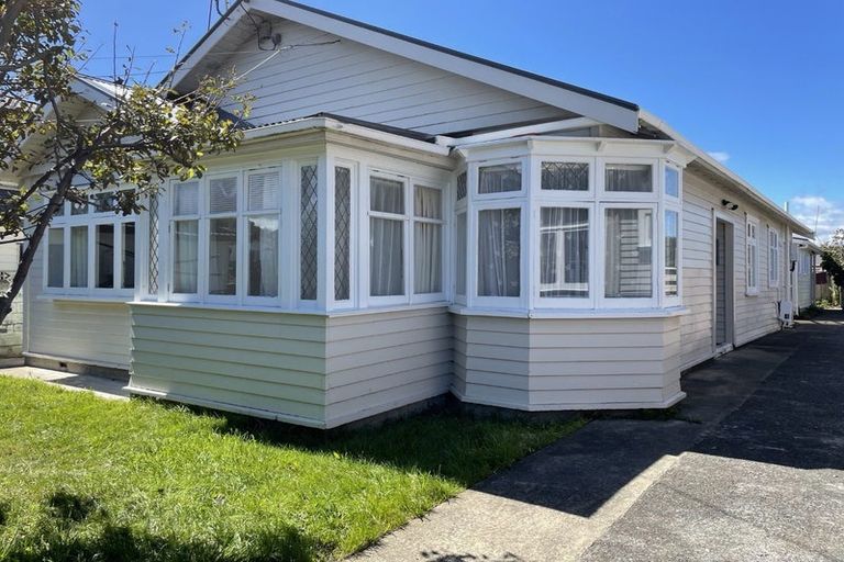 Photo of property in 72 Miro Street, Miramar, Wellington, 6022