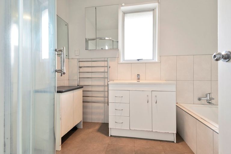 Photo of property in 65 Wordsworth Road, Manurewa, Auckland, 2102