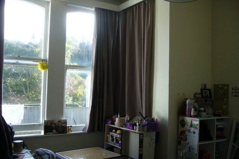 Photo of property in 78 Tasman Street, Mount Cook, Wellington, 6021