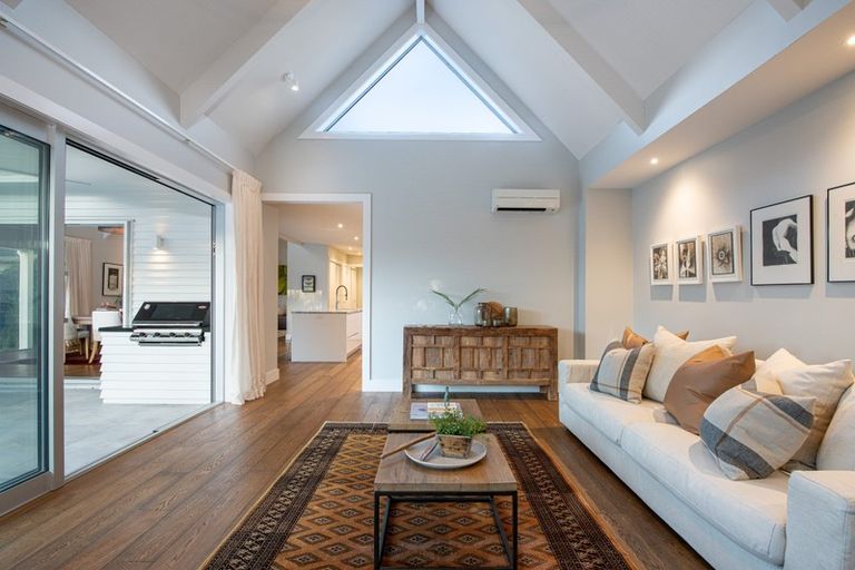 Photo of property in 6 Tiri Road, Milford, Auckland, 0620
