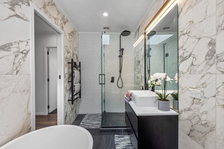 Photo of property in 11 Brennan Avenue, Te Atatu Peninsula, Auckland, 0610