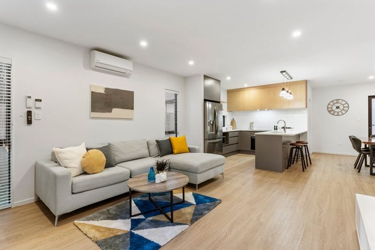 Photo of property in 64a Rosewarne Crescent, Glendene, Auckland, 0602