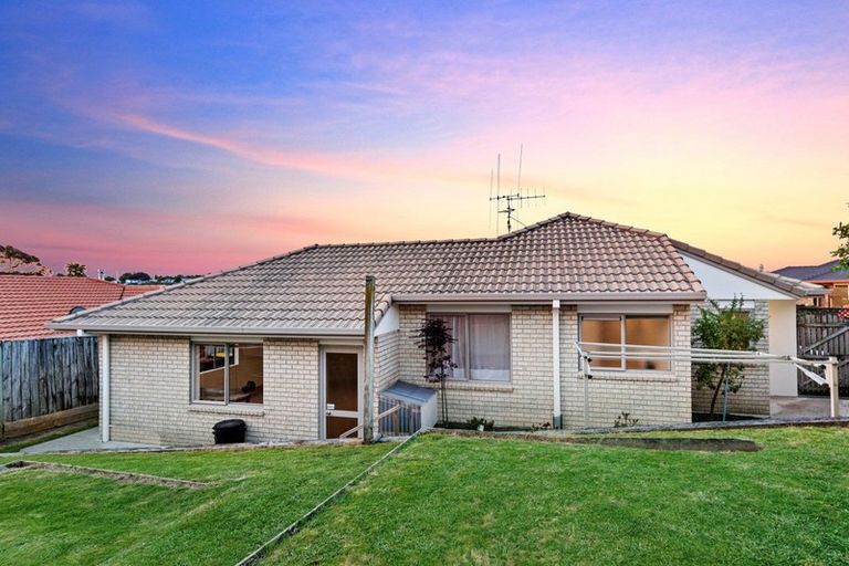 Photo of property in 20 Meadowviews Drive, Welcome Bay, Tauranga, 3112