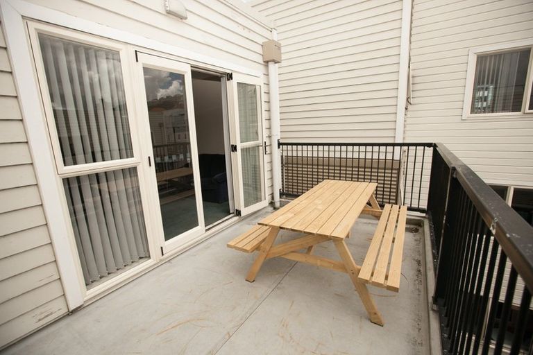 Photo of property in 103 Webb Street, Mount Cook, Wellington, 6011