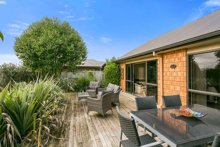 Photo of property in 35 Norfolk Drive, Cambridge, 3434