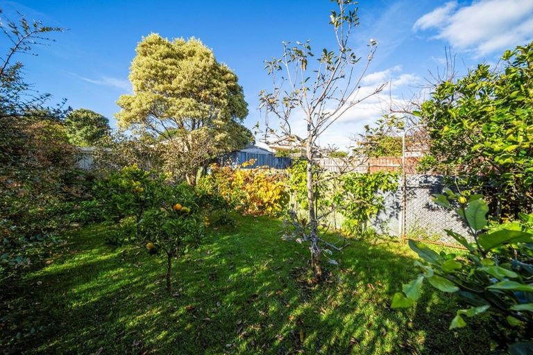 Photo of property in 4 Rosendale Avenue, Spotswood, New Plymouth, 4310